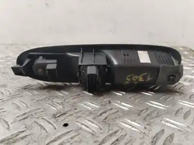 Second-hand car spare part left front power window switch for renault clio ii fase ii (b/cb0) authentique oem iam references 8200084008