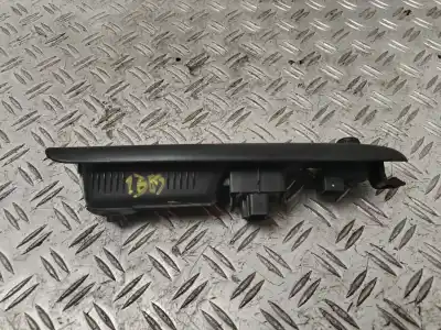 Second-hand car spare part left front power window switch for renault clio ii fase ii (b/cb0) authentique oem iam references 8200084008  