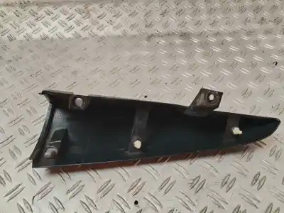 Peça sobressalente para automóvel em segunda mão moldagem por renault kangoo emotion referências oem iam 8200499014  