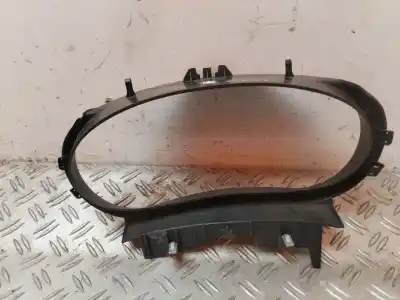 Peça sobressalente para automóvel em segunda mão moldagem por renault kangoo emotion referências oem iam 8200882199  