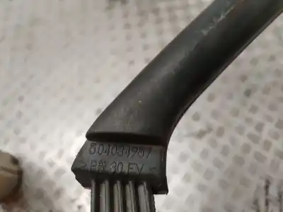 Second-hand car spare part interior right front handle for iveco eurocargo 05.03 -> fg 75 e larga distancia oem iam references 504034957