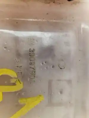 Second-hand car spare part coolant expansion tank for opel meriva b selective 120 cv / 88 kw oem iam references 39097904