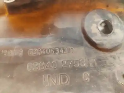 Piesă de schimb auto la mâna a doua Aparatoare Roti Fatã Dreapta pentru DACIA DOKKER SL Eficacia Referințe OEM IAM 638402753R  