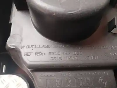 Second-hand car spare part center console for renault kangoo iii authentic 74 cv / 55 kw oem iam references 8200457030  