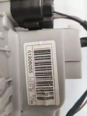 Peça sobressalente para automóvel em segunda mão fechadura da porta traseira direita por lancia ypsilon (402) silver referências oem iam 51926055  verificado 25-11-25