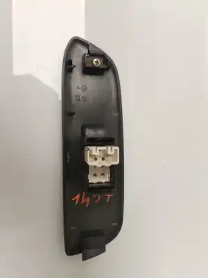Peça sobressalente para automóvel em segunda mão botão / interruptor elevador vidro dianteiro direito por toyota rav 4 (a2) 2.0 sol 44x (2003->) referências oem iam 7423142140