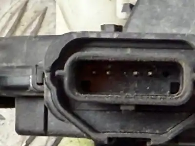 Peça sobressalente para automóvel em segunda mão fechadura da porta dianteira esquerda por renault clio iv dynamique referências oem iam 805033000r