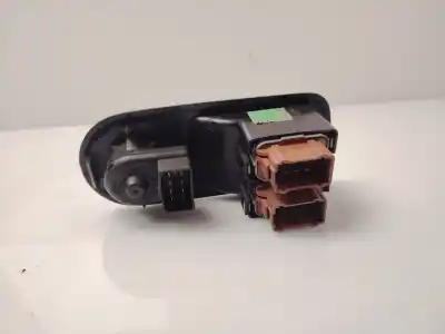 Peça sobressalente para automóvel em segunda mão botão / interruptor elevador vidro dianteiro esquerdo por renault trafic combi (ab 4.01) 9 - plazas (l1h1) acristalado. combi corto 101 cv / 74 kw referências oem iam 8200206602  
