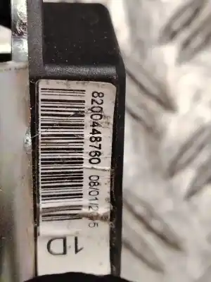 Peça sobressalente para automóvel em segunda mão CINTO DE SEGURANÇA DIANTEIRO DIREITO por MERCEDES-BENZ CITAN MONOSPACE (W415) 109 CDI (415.703) Referências OEM IAM 8200448760  