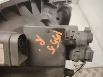 Second-hand car spare part right headlight for renault trafic caja cerrada (ab 4.01) 29 lsob oem iam references 8200701356