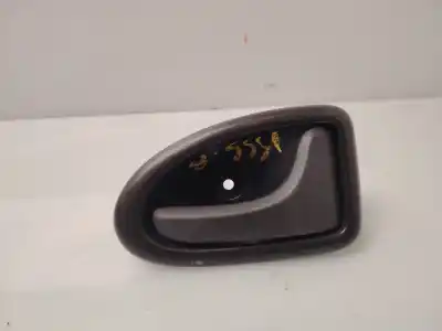 Tweedehands auto-onderdeel BINNEN VOOR RECHTS HANDVAT voor RENAULT TRAFIC CAJA CERRADA (AB 4.01) 29 LSob OEM IAM-referenties 8200028995  
