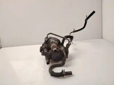 İkinci el araba yedek parçası ENJEKSIYON POMPASI için TOYOTA RAV 4 (A2) 2.0 Sol 44X (2003->) OEM IAM referansları 22100-0R011  