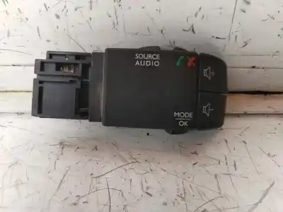Peça sobressalente para automóvel em segunda mão comando de controlo do rádio por renault clio iv dynamique referências oem iam 255522448r