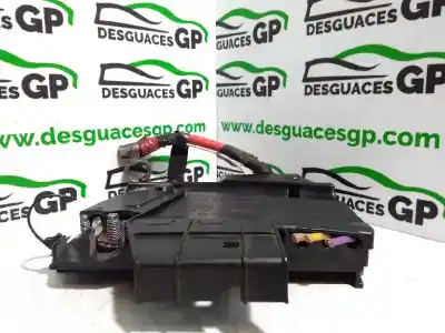 Pezzo di ricambio per auto di seconda mano SCATOLA RELÈ/FUSIBILI per FORD FOCUS TURN. (CB8)  Riferimenti OEM IAM AV6T14A067  