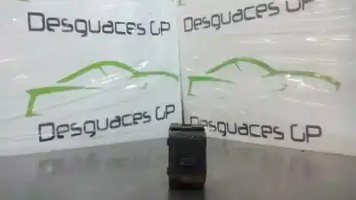 Автозапчасти б/у ВЫКЛЮЧАТЕЛЬ ПЕРЕДНЕГО ПРАВОГО ОКНА за AUDI A4 BERLINA (B5)  ссылки OEM IAM   