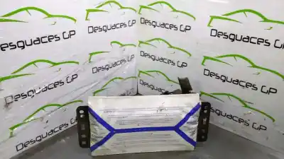 Recambio de automóvil de segunda mano de AIRBAG DELANTERO DERECHO para RENAULT MEGANE II BERLINA 5P Confort Authentique referencias OEM IAM 8200105857  