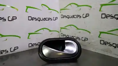 Recambio de automóvil de segunda mano de maneta interior delantera derecha para renault megane ii berlina 5p confort authentique referencias oem iam 