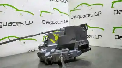 Second-hand car spare part rear left door lock for renault clio iii authentique oem iam references   