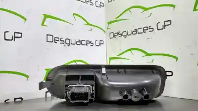 Second-hand car spare part right front power window switch for renault clio iii authentique oem iam references   