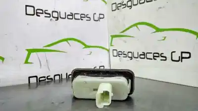 Second-hand car spare part tailgate back door handle for renault clio iii authentique oem iam references   