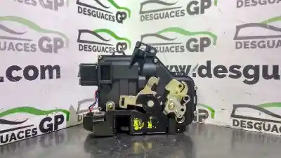 Peça sobressalente para automóvel em segunda mão fechadura da porta dianteira direita por audi a6 berlina (4b2) 2.4 (121kw) referências oem iam 