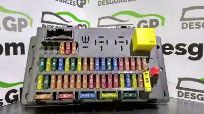 Peça sobressalente para automóvel em segunda mão caixa de fusíveis e relés por mg serie 75 (rj) 2.0 kv6 classic referências oem iam yqe103138