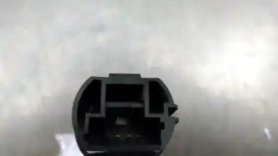 Pezzo di ricambio per auto di seconda mano interruttore per renault scenic ii confort authentique riferimenti oem iam   