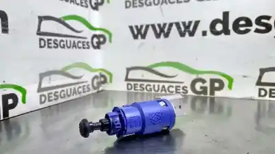 Second-hand car spare part switch for renault clio iii authentique oem iam references 8200276359b  