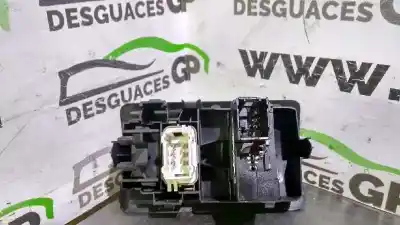 Second-hand car spare part headlights switch for renault clio iii authentique oem iam references   