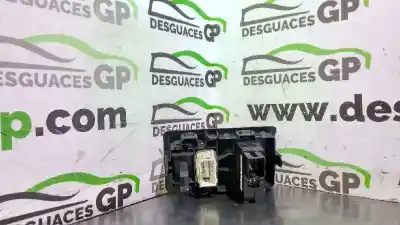 Second-hand car spare part headlights switch for renault clio iii authentique oem iam references   