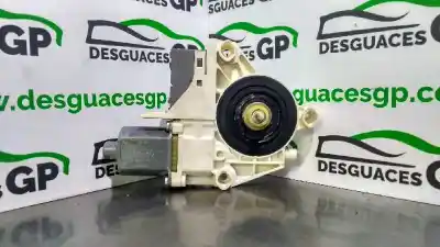 Recambio de automóvil de segunda mano de MOTOR ELEVALUNAS TRASERO IZQUIERDO para PEUGEOT 407 SW  referencias OEM IAM 0130822201  