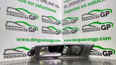 Tweedehands auto-onderdeel binnenhandgreep links voor voor audi a6 berlina (4b2) 2.5 v6 24v tdi oem iam-referenties 