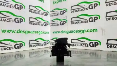 Second-hand car spare part right front power window switch for toyota corolla (_e12_) 1.4 d (nde120_) oem iam references 