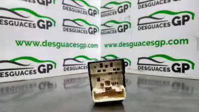 Pezzo di ricambio per auto di seconda mano controllo specchio per toyota corolla (_e12_) 1.4 d (nde120_) riferimenti oem iam 183574  