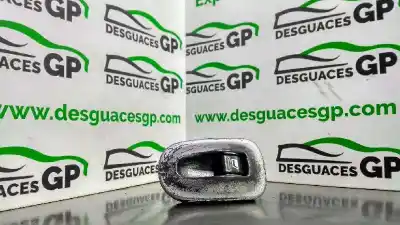 Recambio de automóvil de segunda mano de mando elevalunas delantero derecho para peugeot 306 berlina 3/4/5 puertas (s2) boulebard referencias oem iam 