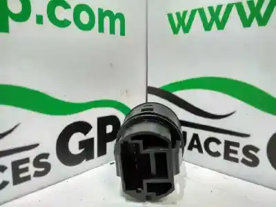 Second-hand car spare part switch for renault scenic ii emotion oem iam references 107959a  
