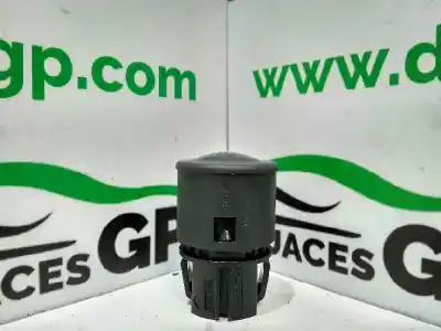 Second-hand car spare part switch for renault scenic ii emotion oem iam references 107959a  