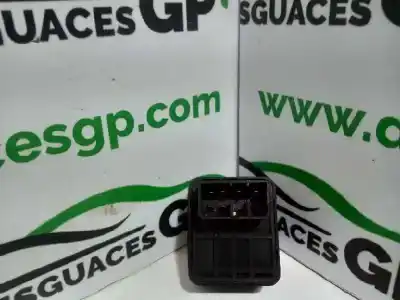 Second-hand car spare part rearview side mirror switch for ssangyong korando 2.9 d oem iam references   