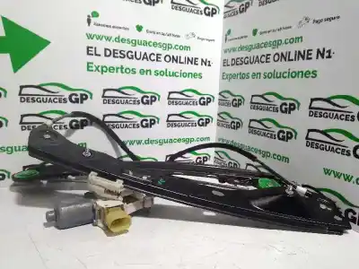 Recambio de automóvil de segunda mano de ELEVALUNAS DELANTERO DERECHO para BMW SERIE 1 BERLINA (E81/E87)  referencias OEM IAM 7067796S  