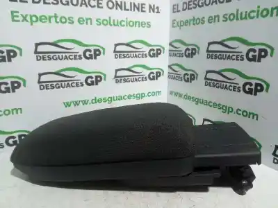 Pezzo di ricambio per auto di seconda mano bracciolo centrale per toyota auris active riferimenti oem iam   