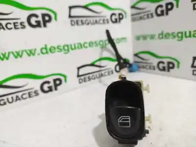 Peça sobressalente para automóvel em segunda mão BOTÃO / INTERRUPTOR ELEVADOR VIDRO DIANTEIRO DIREITO por MERCEDES-BENZ CLASE C (W203) SPORTCOUPE  Referências OEM IAM A2038200210  