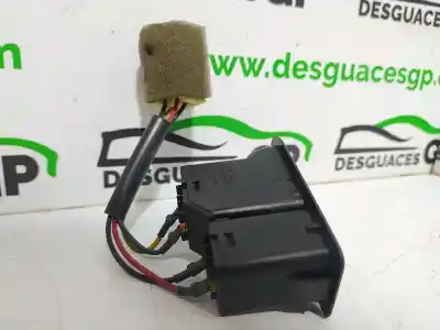 Pezzo di ricambio per auto di seconda mano interruttore per hyundai sonata (nf) 2.0 crdi comfort i riferimenti oem iam   