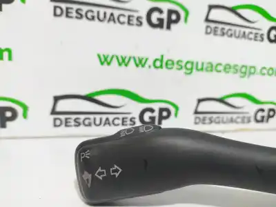 Second-hand car spare part indicator switch for audi a6 avant (4b5) 2.5 tdi oem iam references 8l0953513g  