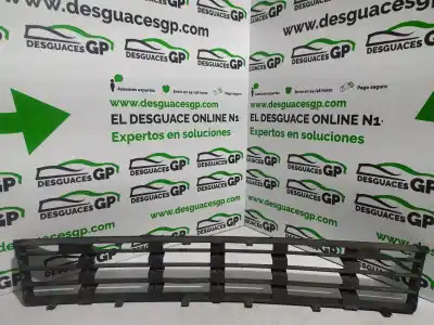 Автозапчасти б/у решетка переднего бампера за audi a4 avant (b5) 1.9 tdi quattro ссылки oem iam 8d0807683  