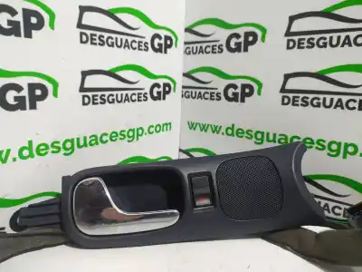 Автозапчасти б/у задняя левая наружная ручка за audi a4 avant (b5) 1.9 tdi quattro ссылки oem iam 4b1837885  