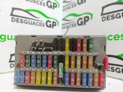 Peça sobressalente para automóvel em segunda mão caixa de fusíveis e relés por citroen berlingo 1.9 d multispace referências oem iam 9568205480  