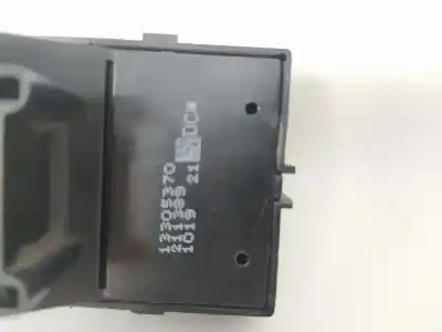 Second-hand car spare part right front power window switch for chevrolet orlando lt oem iam references 13305370  