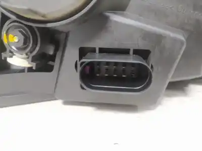 Автозапчастина б/у права фа для ford b-max titanium посилання на oem iam 1806436  