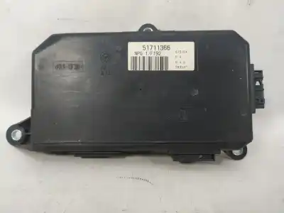 Peça sobressalente para automóvel em segunda mão módulo electrónico do fecho central por fiat stilo (192_) 1.6 16v (192_xb1a) referências oem iam 51711366
