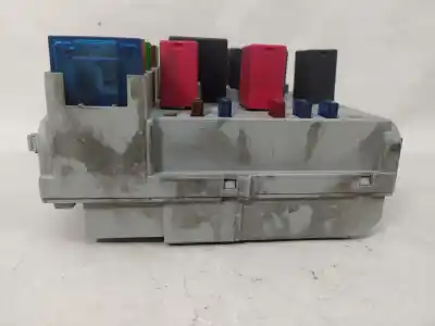 Pièce détachée automobile d'occasion boîtes à fusibles pour fiat stilo (192_) 1.6 16v (192_xb1a) références oem iam 0051732865057657  